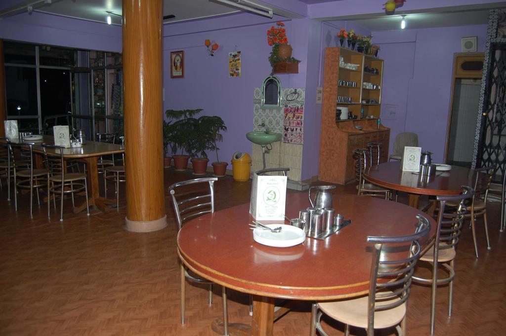 Hotel Ashish Inn Kandāghāt 외부 사진